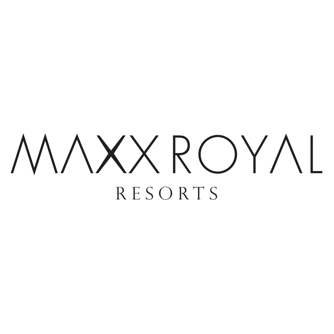 Montgomerie Maxx Royal Logo